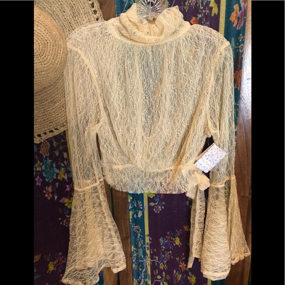 Free People Tops - FREE PEOPLE Tea Lace Boho Flare Sleeve Blouse Top